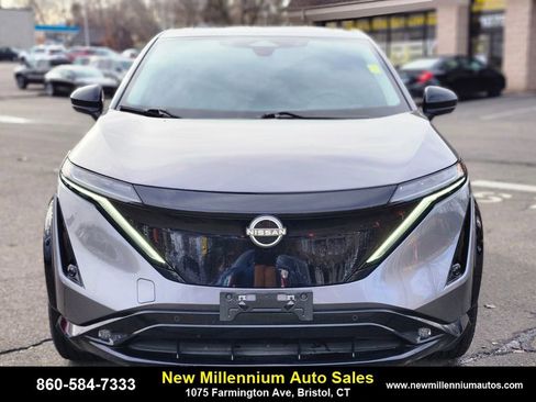 Used 2024 Nissan Ariya AWD image 8