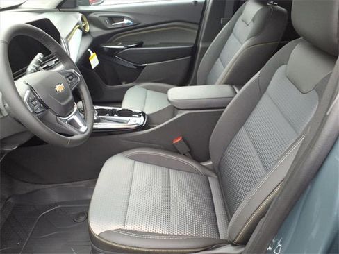 New 2026 Chevrolet Trax LT w/ Driver Confidence Package image 6