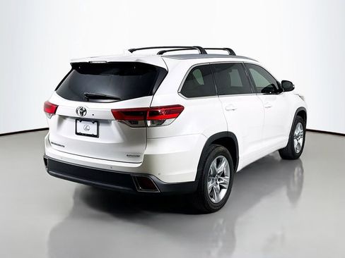 Used 2018 Toyota Highlander Limited image 5