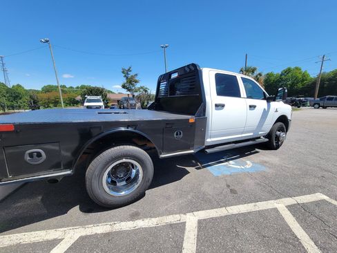 Used 2023 RAM 3500 Tradesman w/ Chrome Appearance Group AWD/4WD image 19