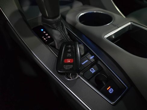 Used 2019 Toyota Avalon Limited w/ Advanced Safety Package image 41