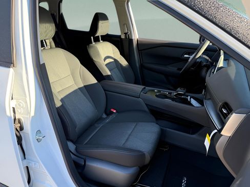 New 2026 Nissan Rogue SV image 15