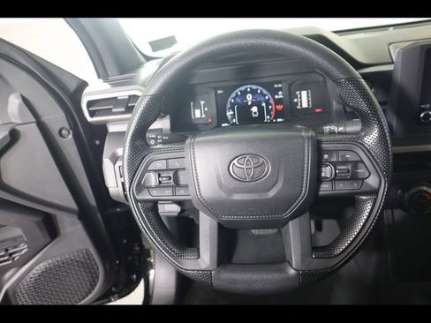 Used 2025 Toyota Tacoma SR w/ SR Upgrade Package AWD/4WD image 19