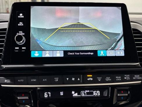 New 2026 Honda Odyssey Touring image 13