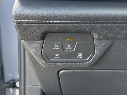 Used 2024 Volkswagen Atlas Cross Sport SE w/ Black Wheel Package FWD image 24