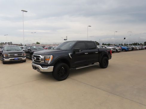 Used 2021 Ford F150 XLT w/ Equipment Group 302A High AWD/4WD image 2