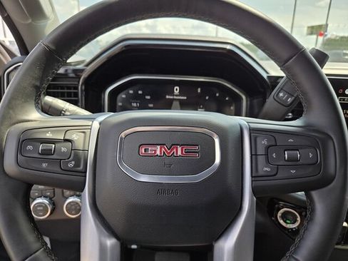 Used 2026 GMC Sierra 1500 SLT AWD/4WD image 23