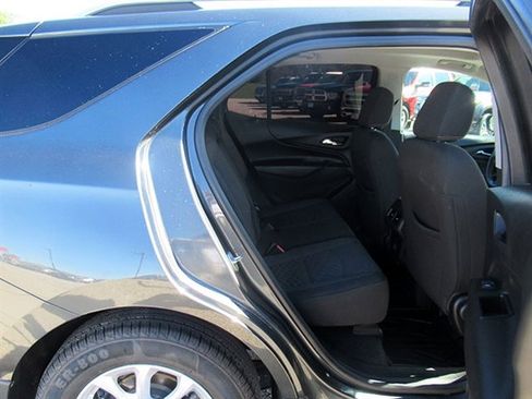 Used 2020 Chevrolet Equinox LT FWD image 17