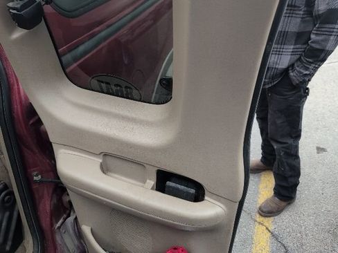 Used 2002 Ford F150 XLT image 15