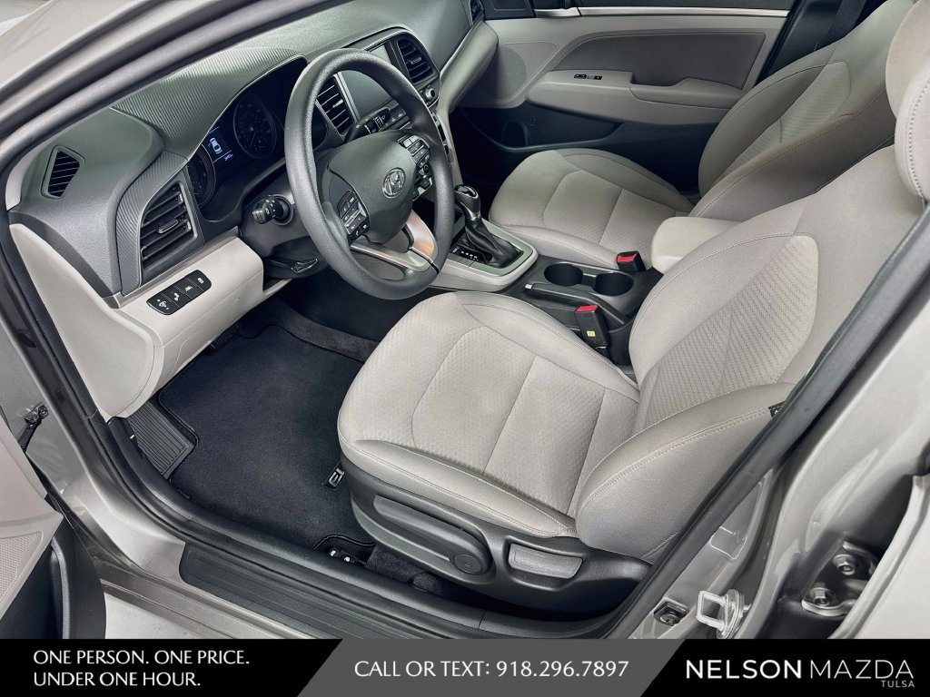Used 2020 Hyundai Elantra SEL FWD image 15