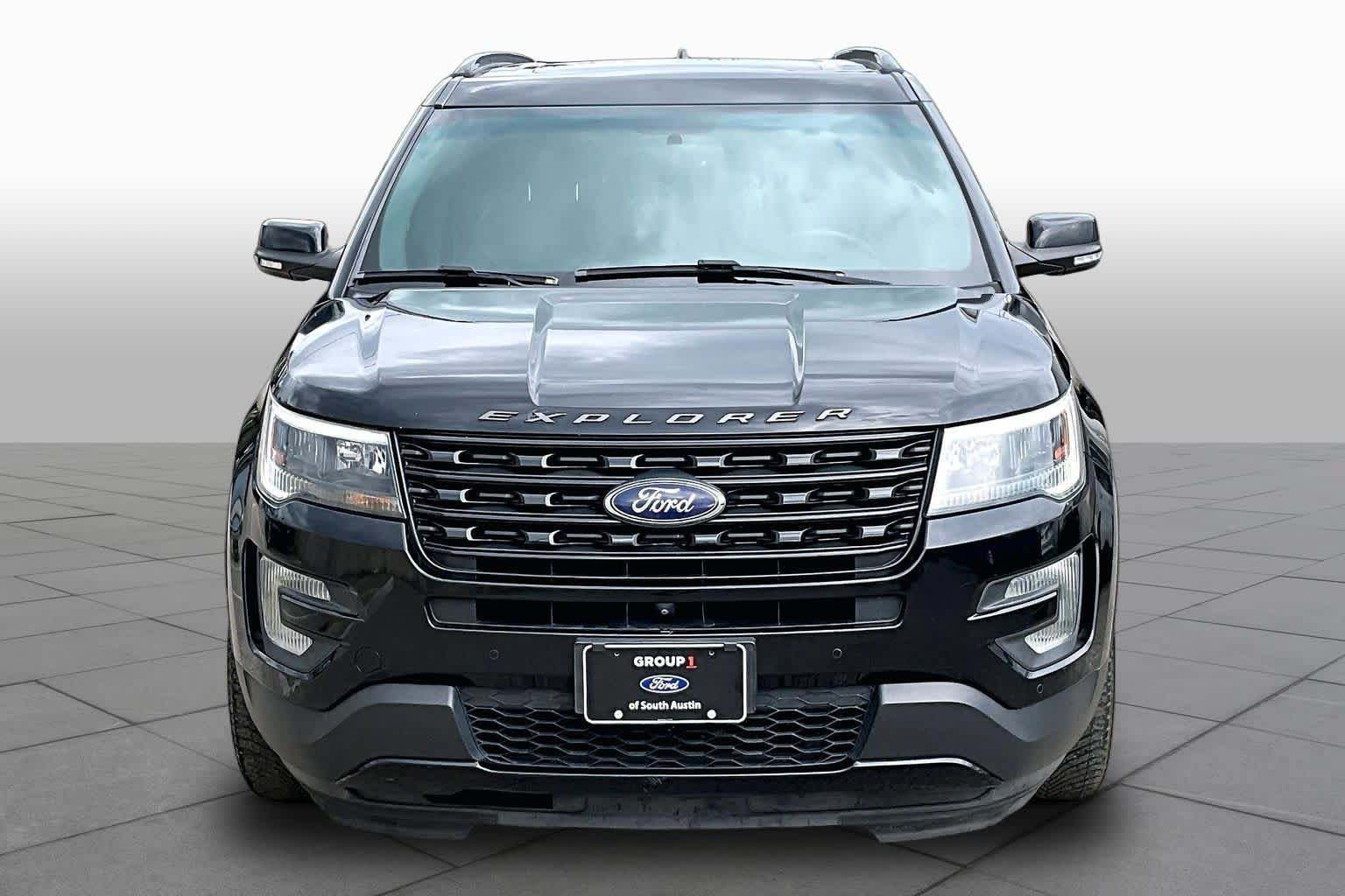 Used 2017 Ford Explorer Sport w/ Equipment Group 401A AWD/4WD image 4