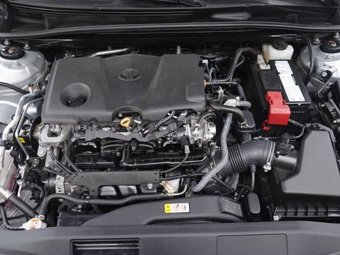 Used 2024 Toyota Camry LE image 29