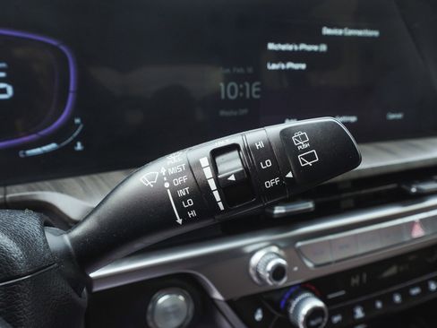 Used 2024 Kia Telluride EX w/ EX Captain's Chair Package image 23