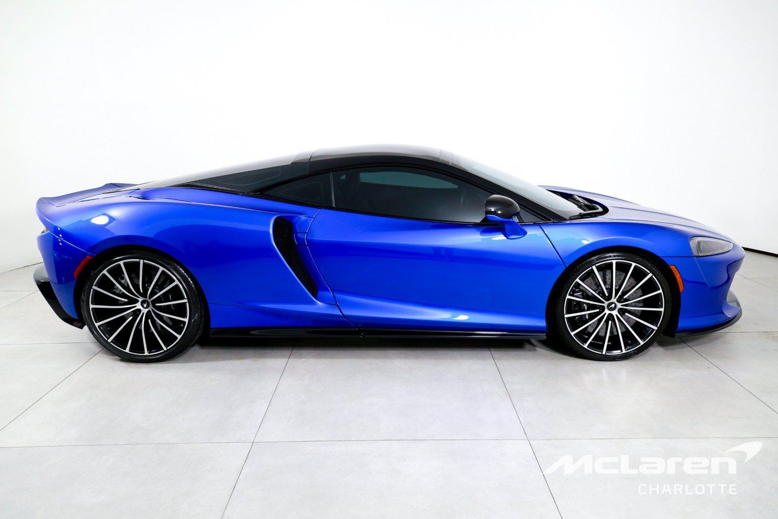 Used 2021 McLaren GT RWD image 10