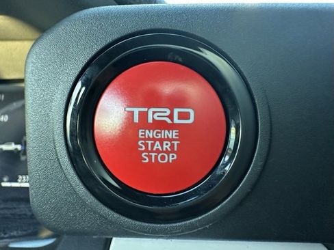 Used 2024 Toyota Tacoma TRD Off-Road image 20