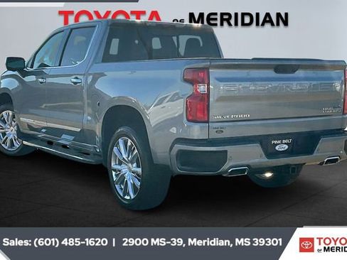 Used 2024 Chevrolet Silverado 1500 High Country w/ Technology Package image 2