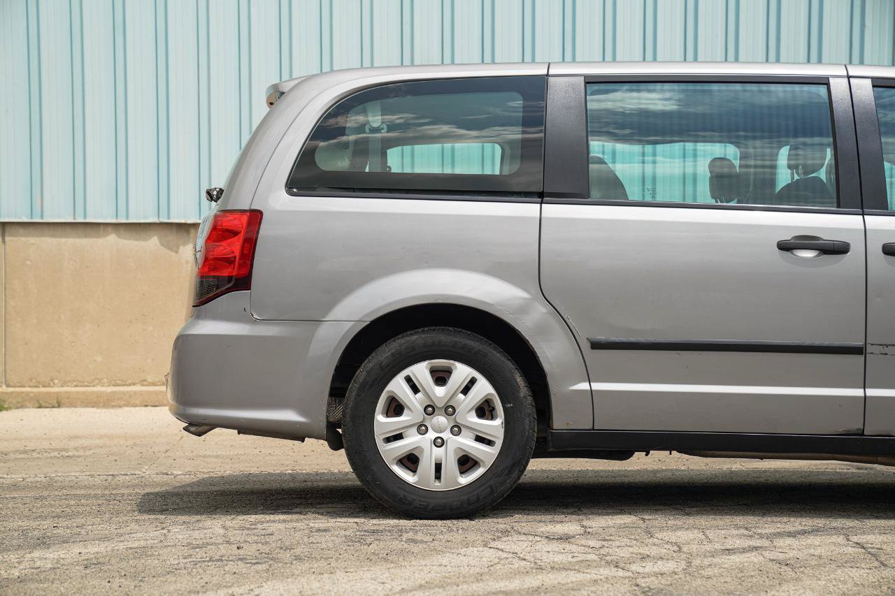 Used 2014 Dodge Grand Caravan American Value Package FWD image 8