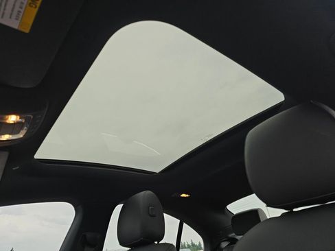 Used 2025 Mercedes-Benz CLA 250 4MATIC image 25