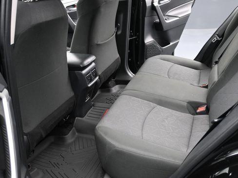 Used 2025 Toyota RAV4 XLE FWD image 12