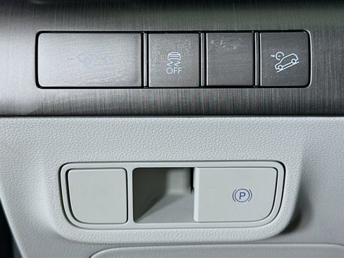 Used 2025 Hyundai Kona SEL image 17