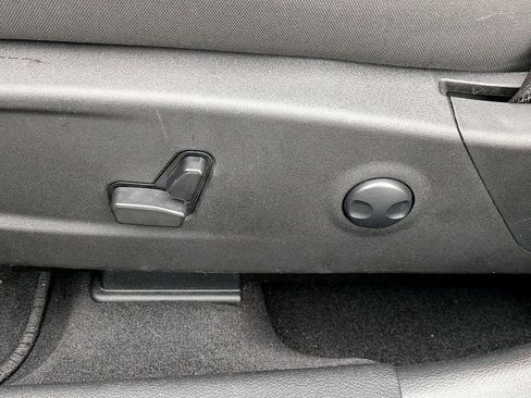 Used 2023 Dodge Charger SXT image 16