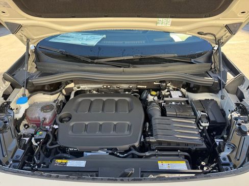 New 2026 Volkswagen Tiguan SE R-Line image 16