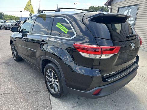 Used 2018 Toyota Highlander XLE w/ Protection Package #3 AWD/4WD image 7