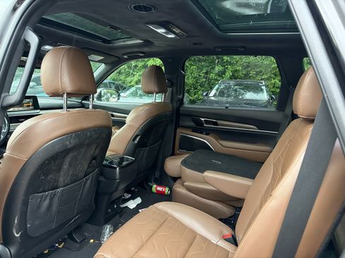 Used 2020 Kia Telluride SX w/ SX Prestige Package AWD/4WD image 6