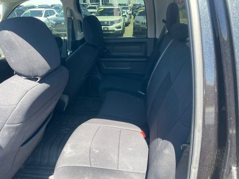Used 2019 RAM 1500 Express w/ Express Value Package AWD/4WD image 10