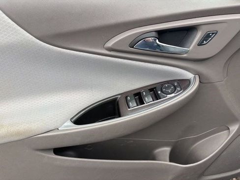 Used 2016 Chevrolet Malibu LT image 13