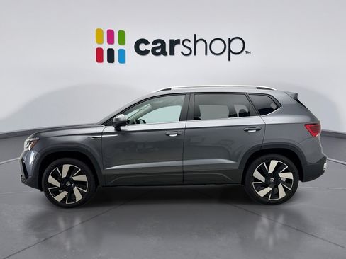 Used 2023 Volkswagen Taos SEL AWD/4WD image 2