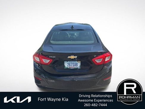 Used 2016 Chevrolet Cruze LT w/ Sun And Sound Package FWD image 4