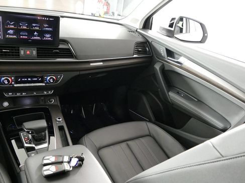 Used 2023 Audi Q5 2.0T Premium Plus w/ Premium Plus Package AWD/4WD image 27