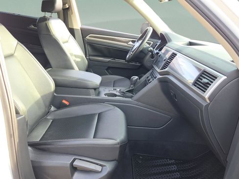 Used 2019 Volkswagen Atlas SE image 16