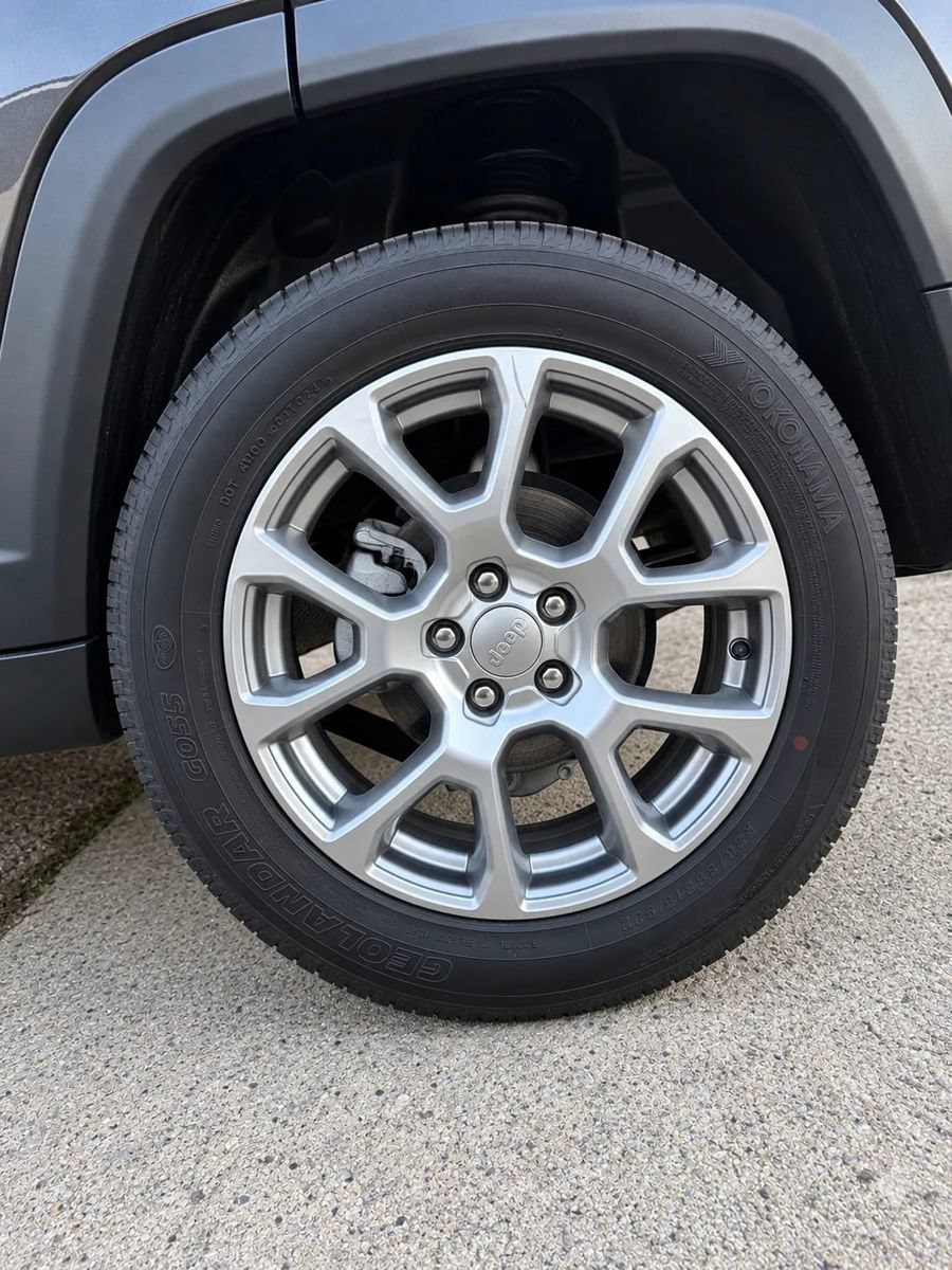 Used 2022 Jeep Compass Latitude AWD/4WD image 15