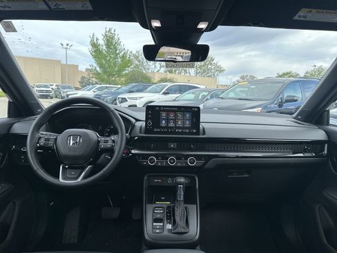 Used 2025 Honda CR-V Sport Touring image 19