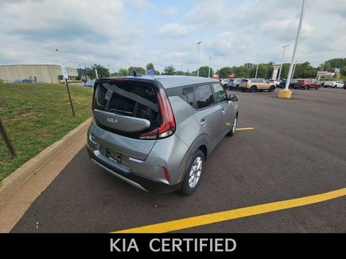 Used 2024 Kia Soul S FWD image 8