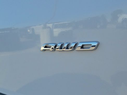 Used 2024 Ford Edge SEL w/ Convenience Package AWD/4WD image 6