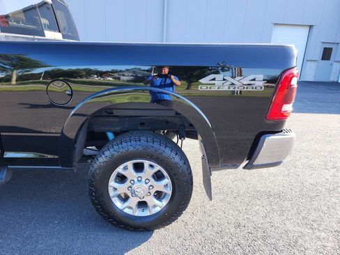 Used 2022 RAM 2500 Laramie AWD/4WD image 16