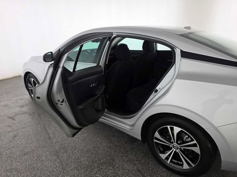 Used 2021 Nissan Sentra SV FWD image 15