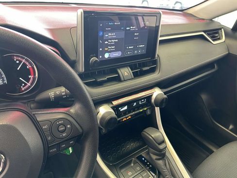 Used 2025 Toyota RAV4 LE FWD image 20