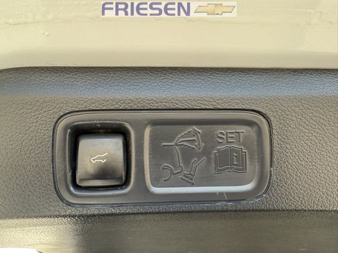 Used 2022 Ford Expedition Max Limited image 28