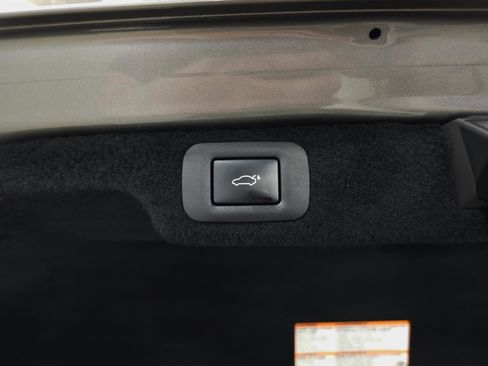 Used 2023 Lexus LS 500 F Sport w/ Accessory Package (Z2) image 9