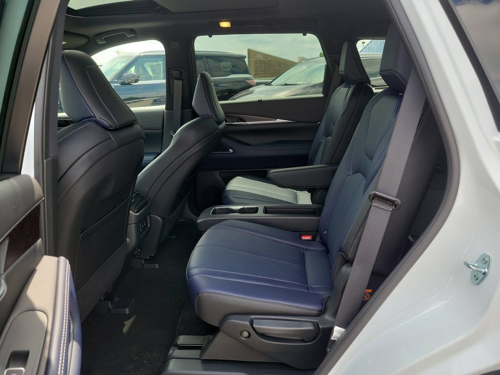 Certified 2026 INFINITI QX60 Sport w/ Dark Cargo Package AWD/4WD image 26