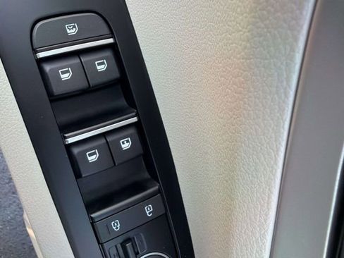 Used 2024 Kia Soul LX w/ Option Group 015 image 16