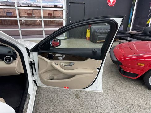 Used 2016 Mercedes-Benz C 300 4MATIC Sedan image 19