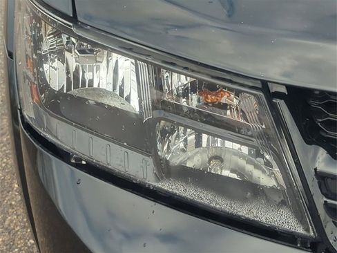 Used 2019 Dodge Journey GT image 9