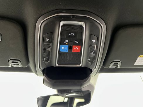 Used 2024 Jeep Wagoneer Series II w/ Flexible Seating Group RWD image 78