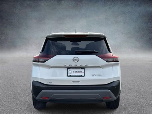 Used 2023 Nissan Rogue SV image 5