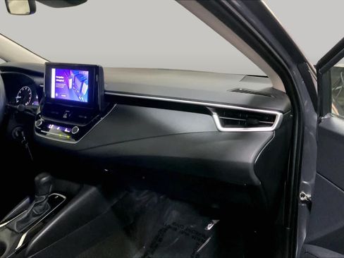 Used 2024 Toyota Corolla LE FWD image 19